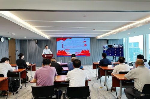 国科科服开展党委书记讲专题党课暨“七一”党群团联合表彰